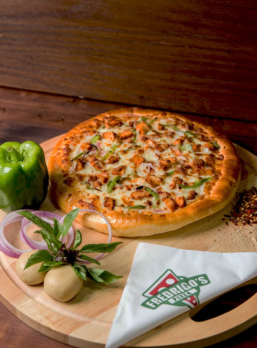Fredrigo's Pizza pizzeria photography by Qaurus, frame 3 of 5